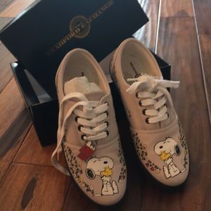 Bradford Exchange Snoopy tennis shoes